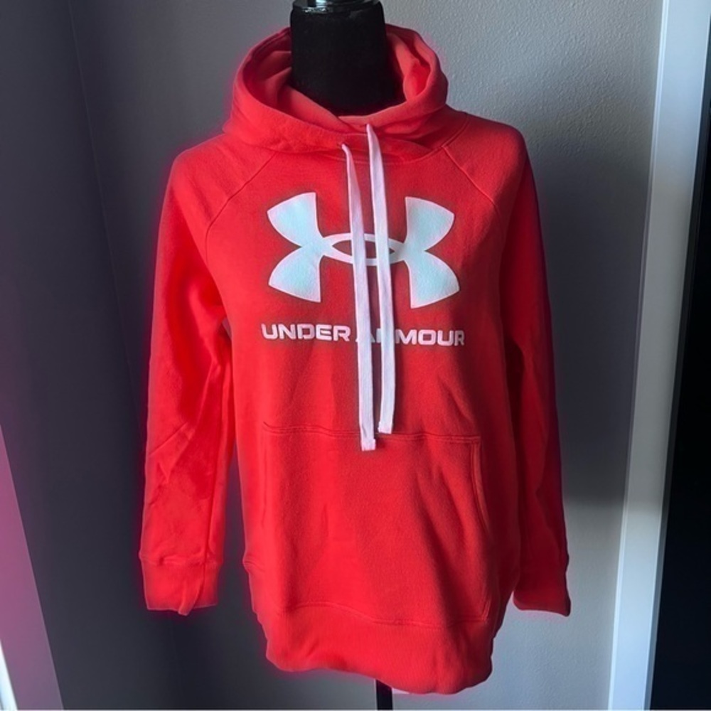 NWT Under Armour Women’s hoodie size small